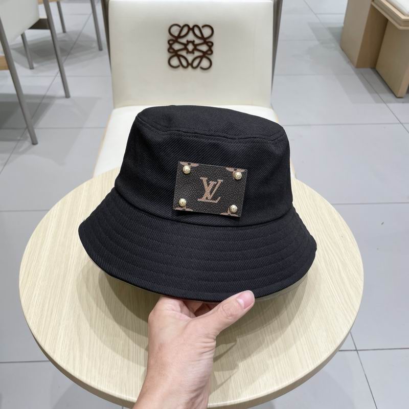 LV hat (637)