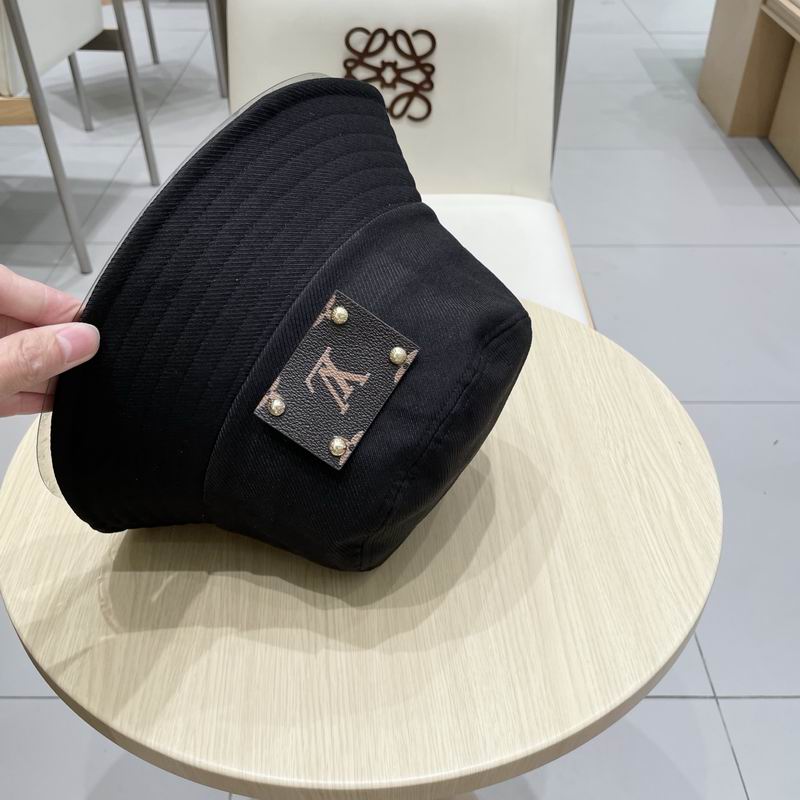 LV hat (638)