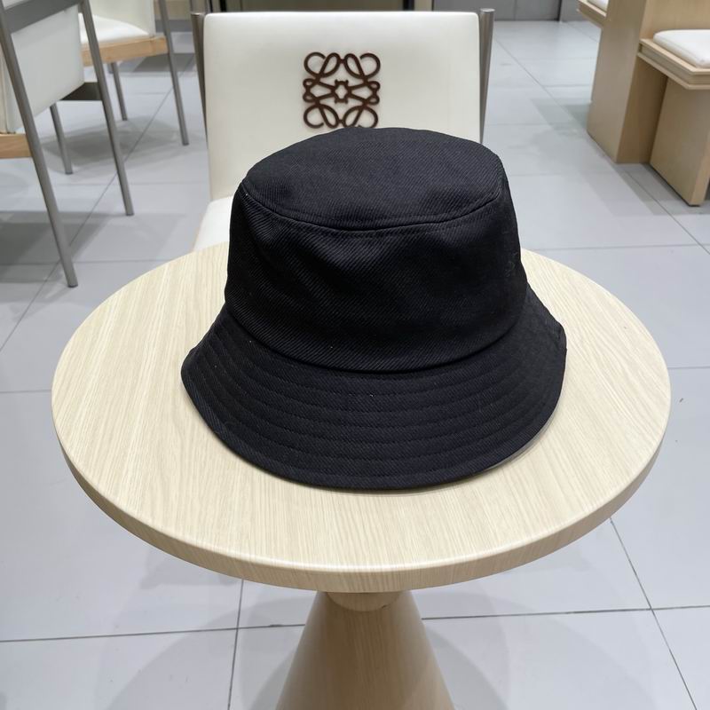 LV hat (642)