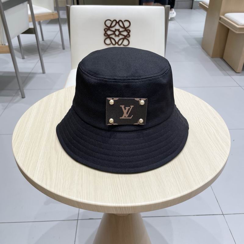 LV hat (644)