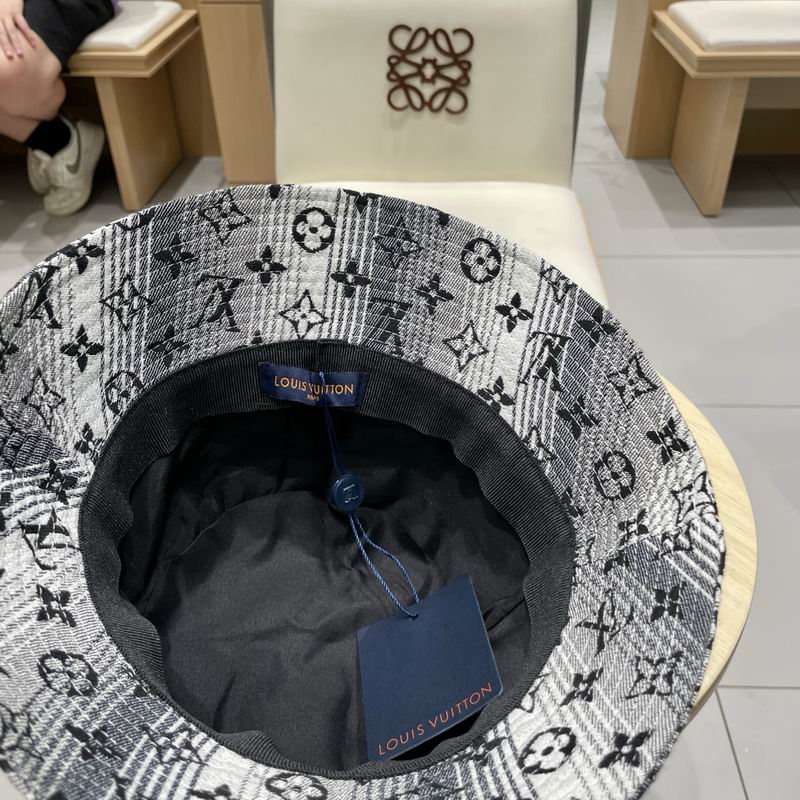 LV hat (70)