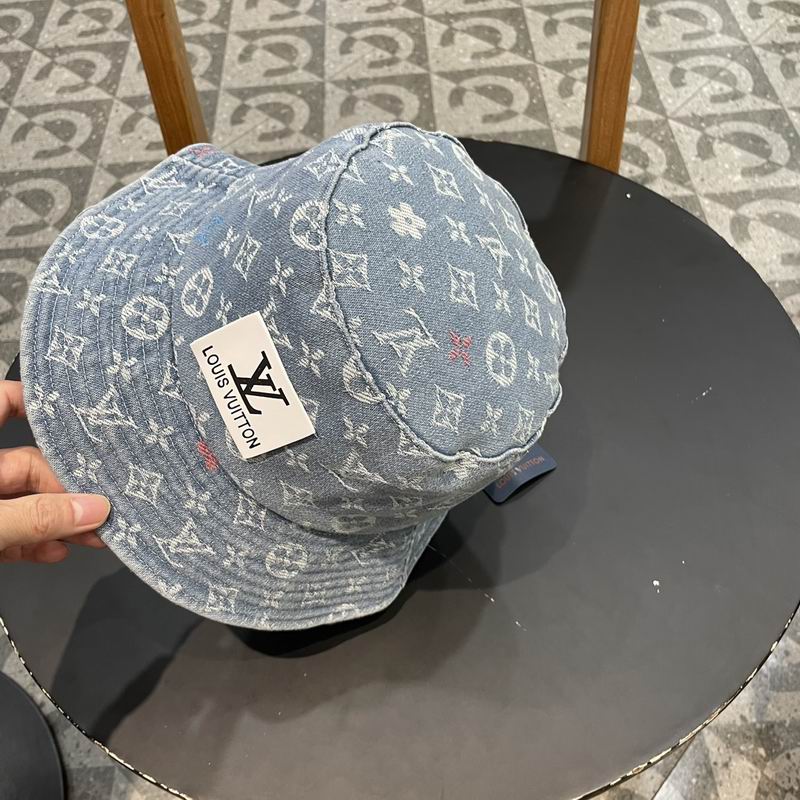 LV hat (881)