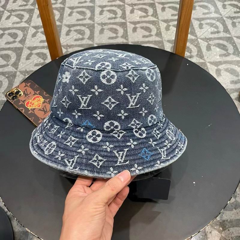 LV hat (893)