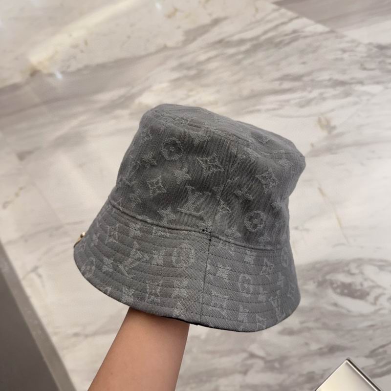 LV hat dx (33)