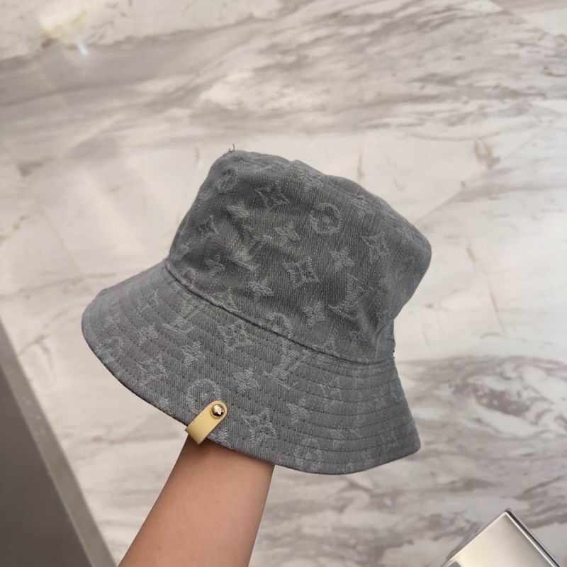 LV hat dx (37)