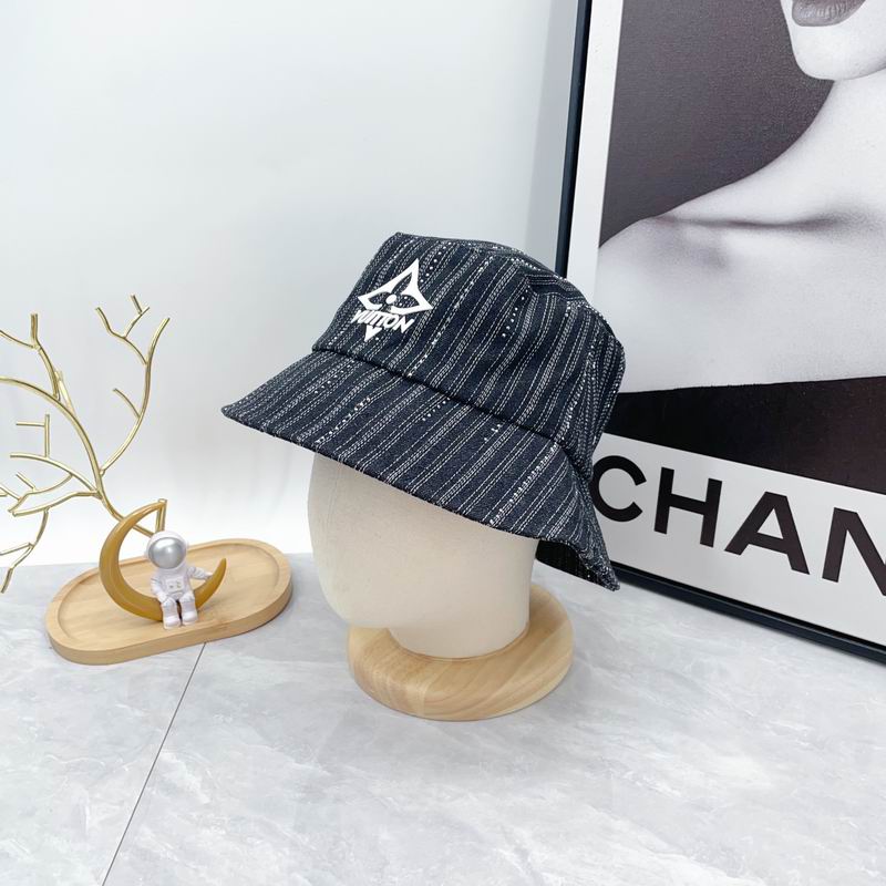 LV hat dx (8)