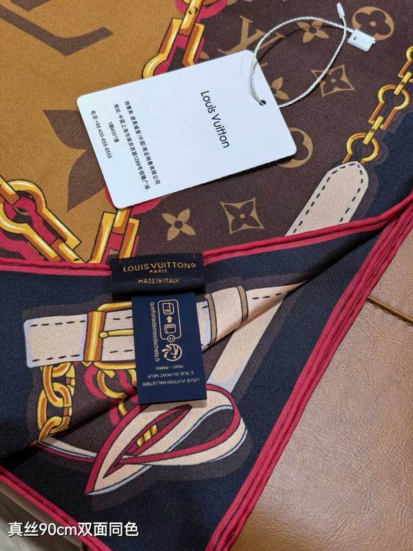 LV silk Scarf 90X90cm E05 (1)