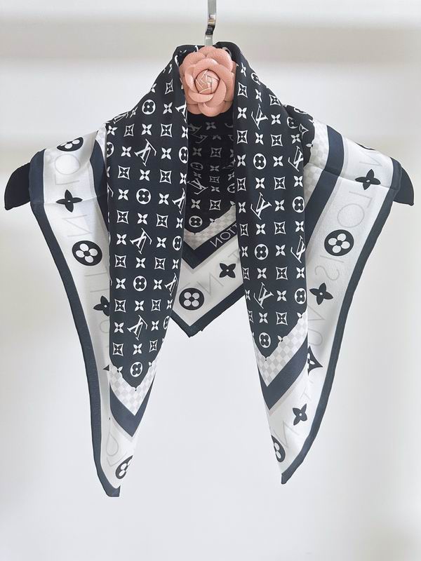 LV silk scarf 70X70cm E30 (7)