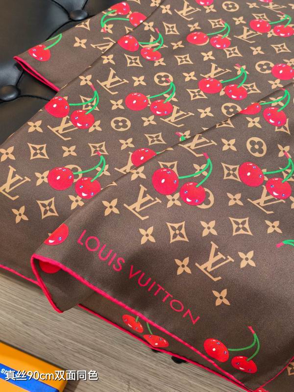 LV silk scarf slv2535 90X90cm E10 (17)
