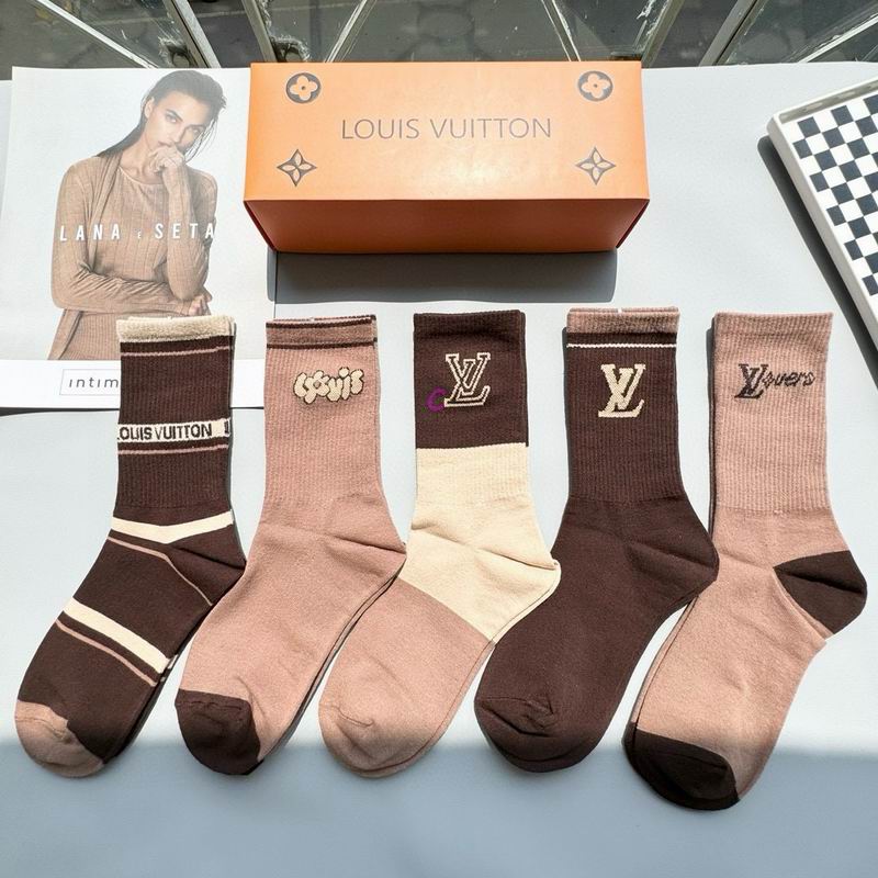 LV socks (4)