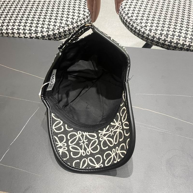 Loewe cap (24)