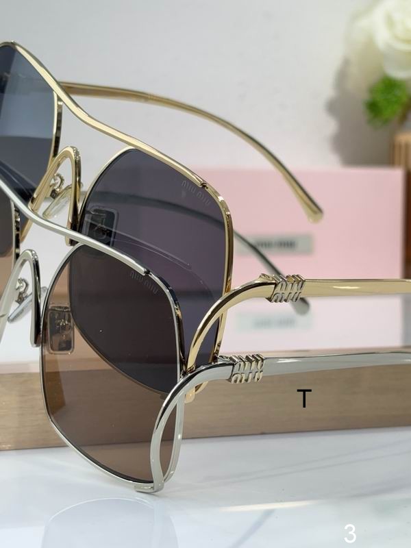 MiuMiu SMUA55 57 18-150 b09