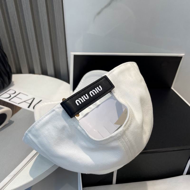 Miumiu cap dx (224)