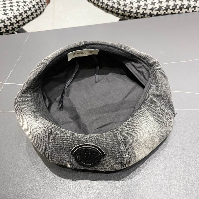 Moncler beret (14)
