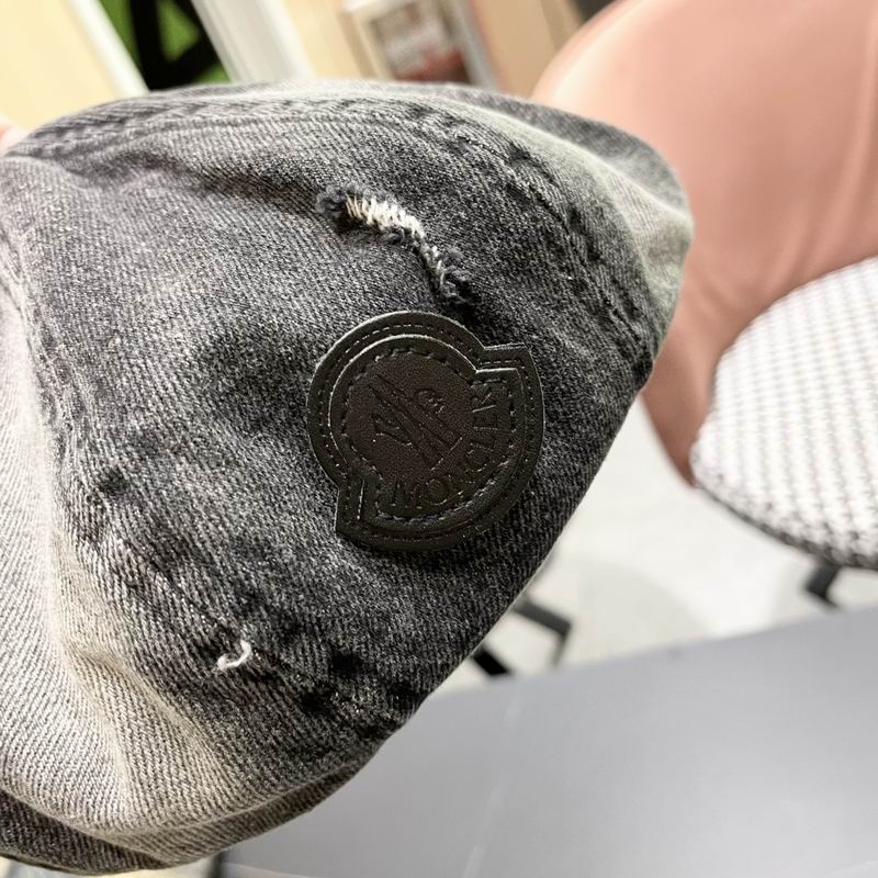 Moncler beret (17)