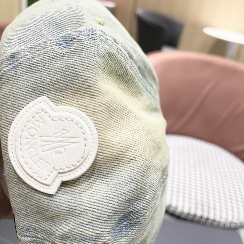 Moncler beret (27)