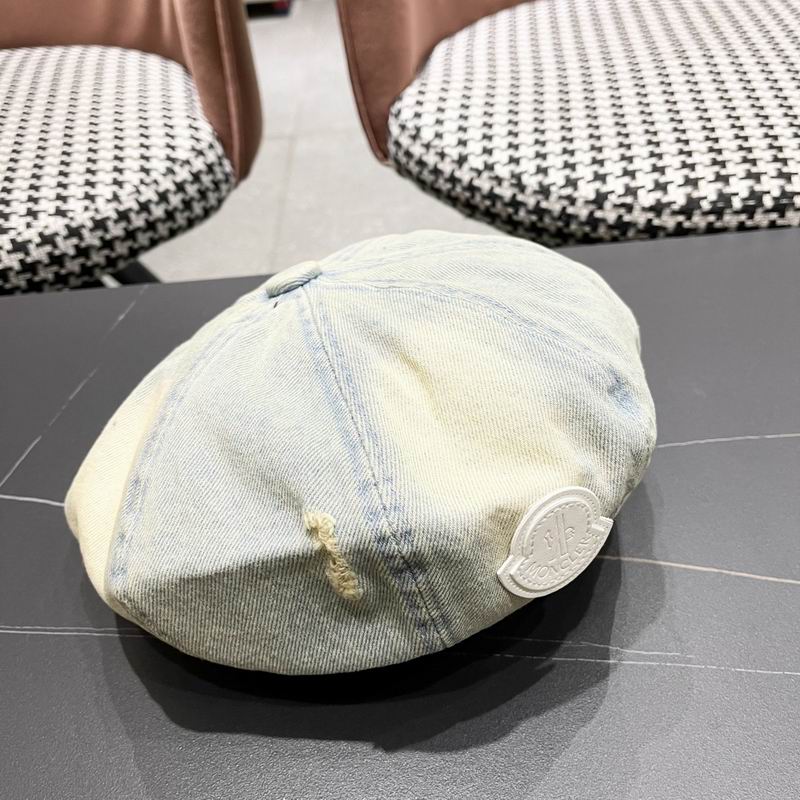Moncler beret (32)