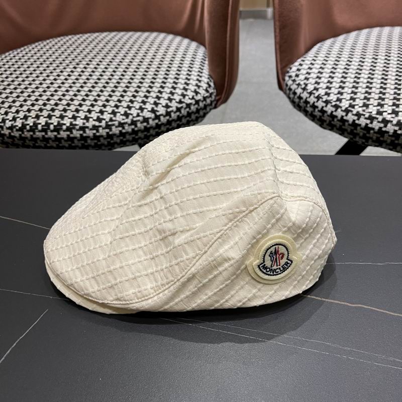 Moncler beret (39)