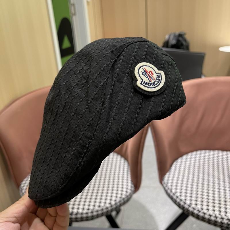 Moncler beret (45)