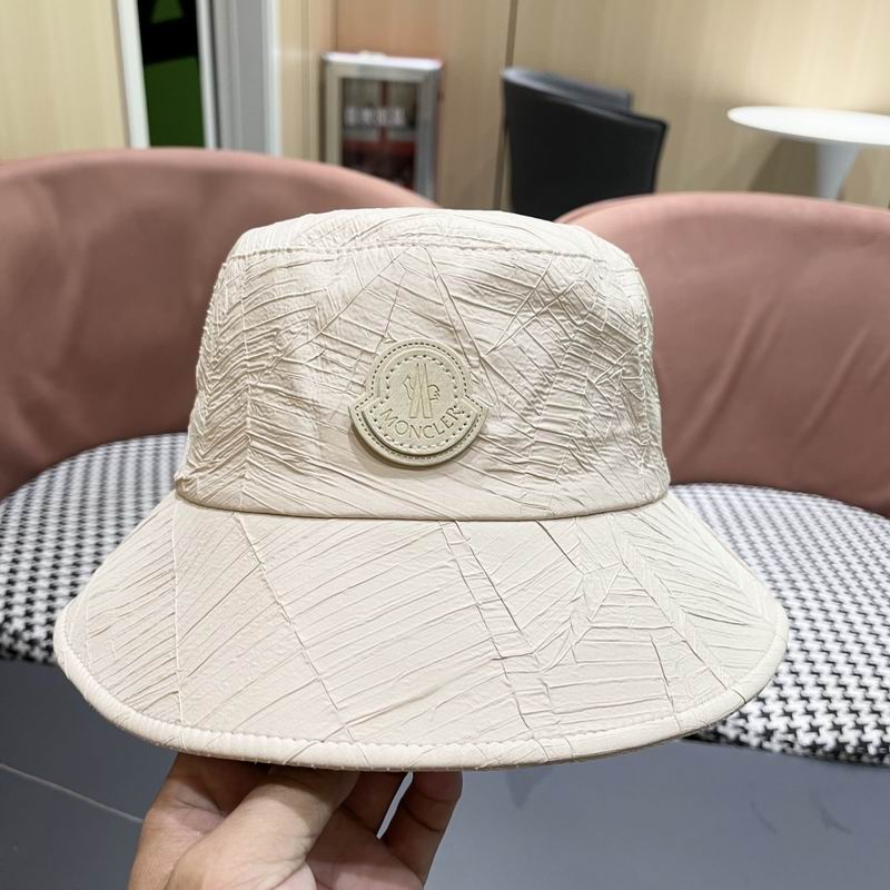 Moncler hat (4)