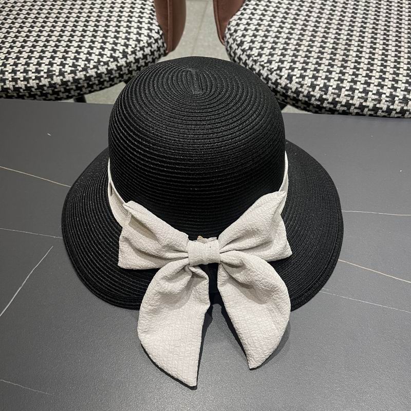 Moncler top hat (18)