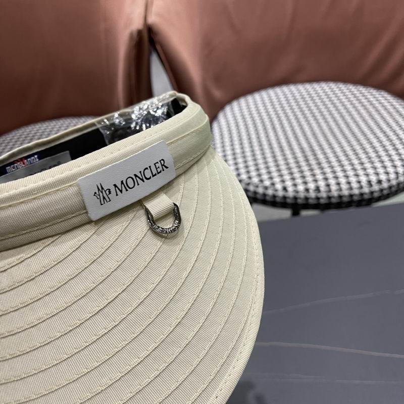 Moncler visor (82)