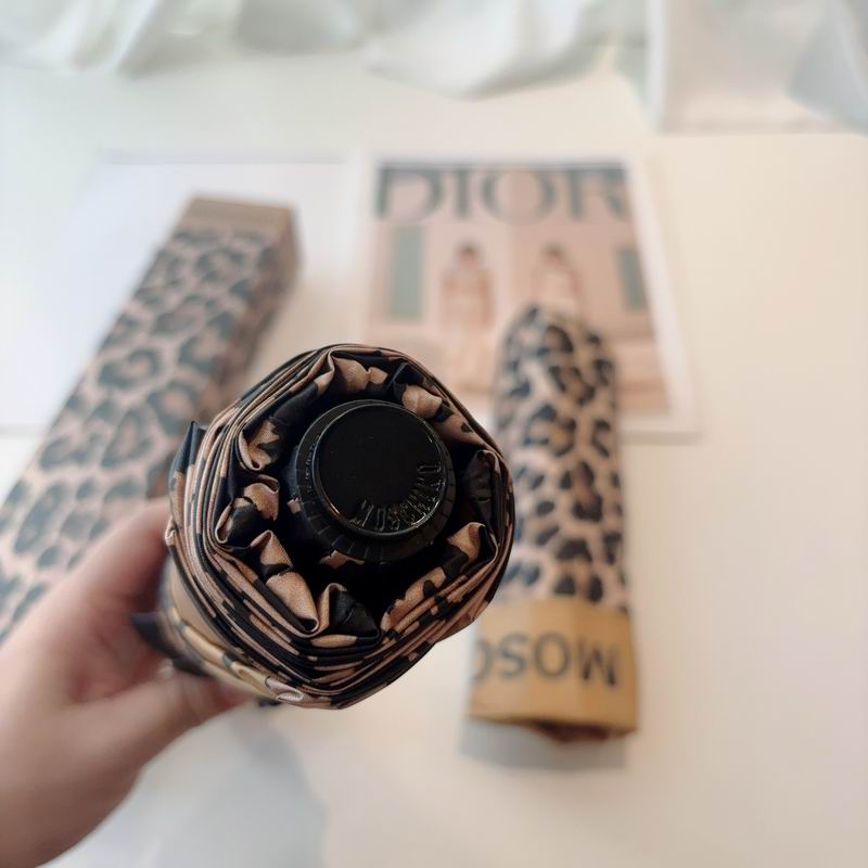 Moschino Umbrella (4)