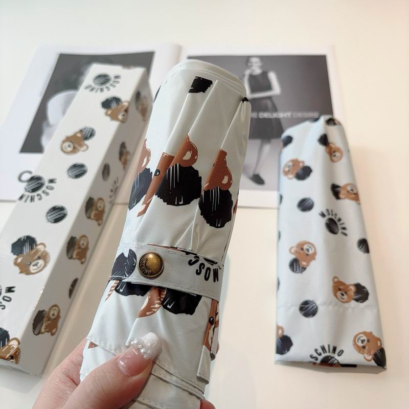 Moschino Umbrella (40)