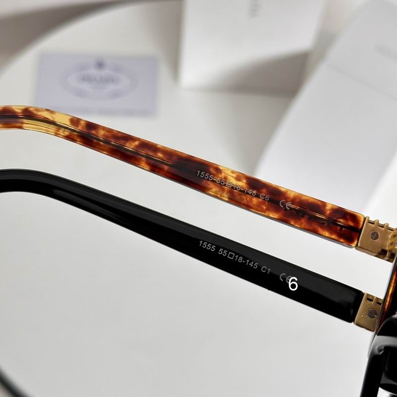Prada 555 55 18-145 e08