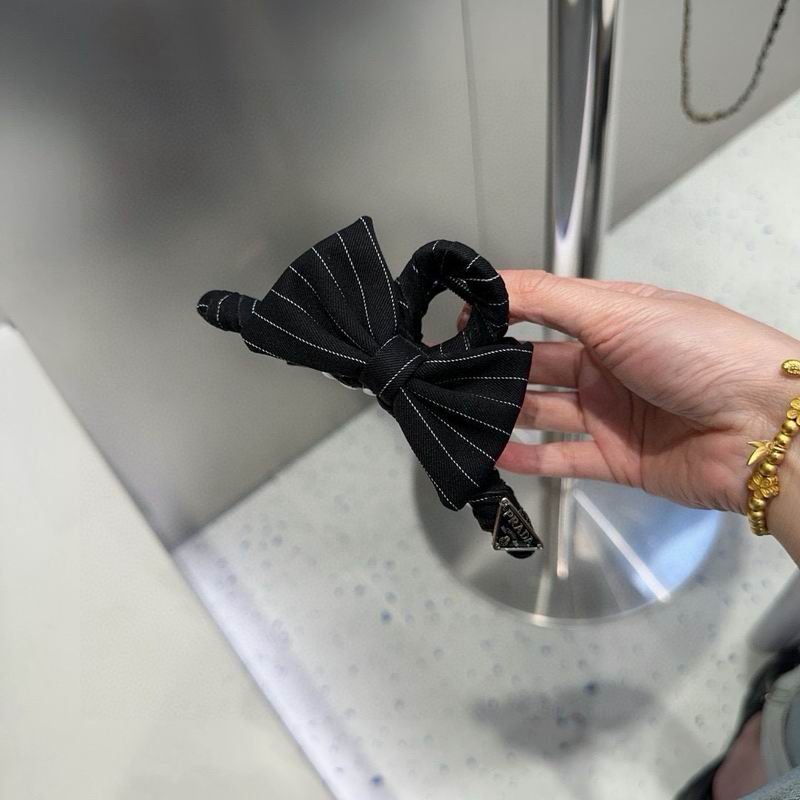 Prada Hair grab clip hh (2)