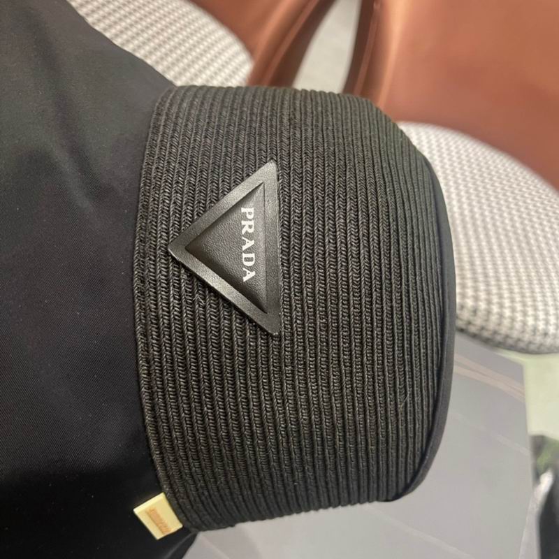 Prada Visor (73)