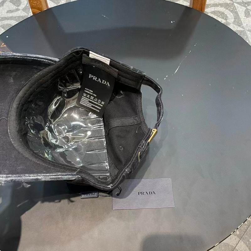 Prada cap (117)