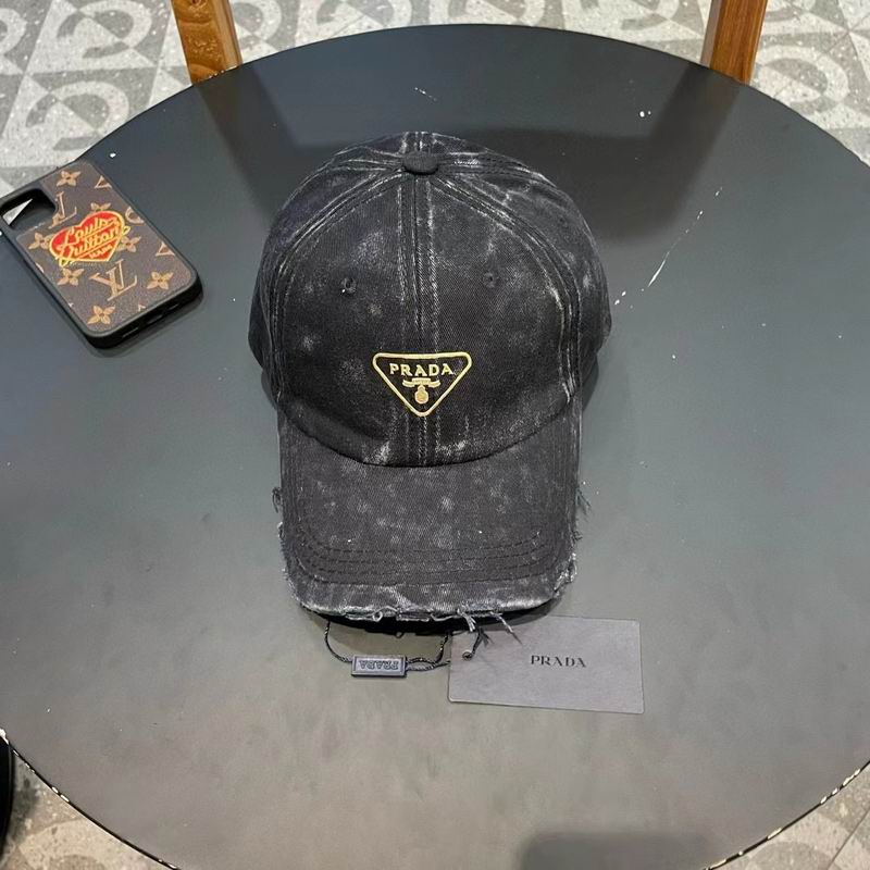 Prada cap (124)