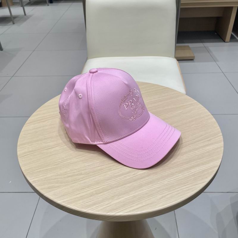 Prada cap (140)