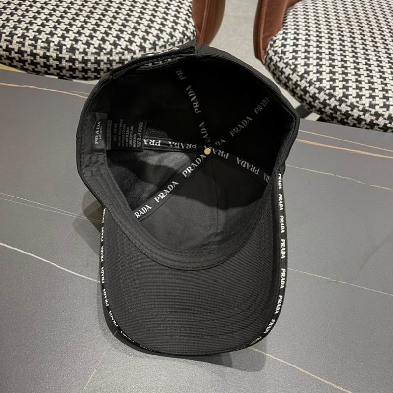 Prada cap (165)