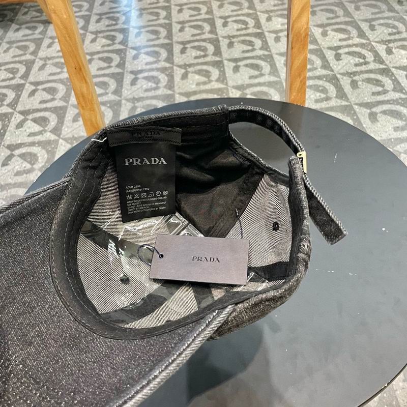 Prada cap (173)