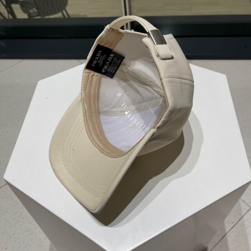 Prada cap (174)