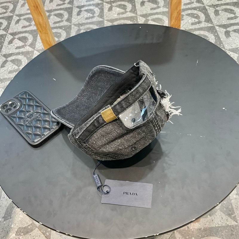 Prada cap (175)