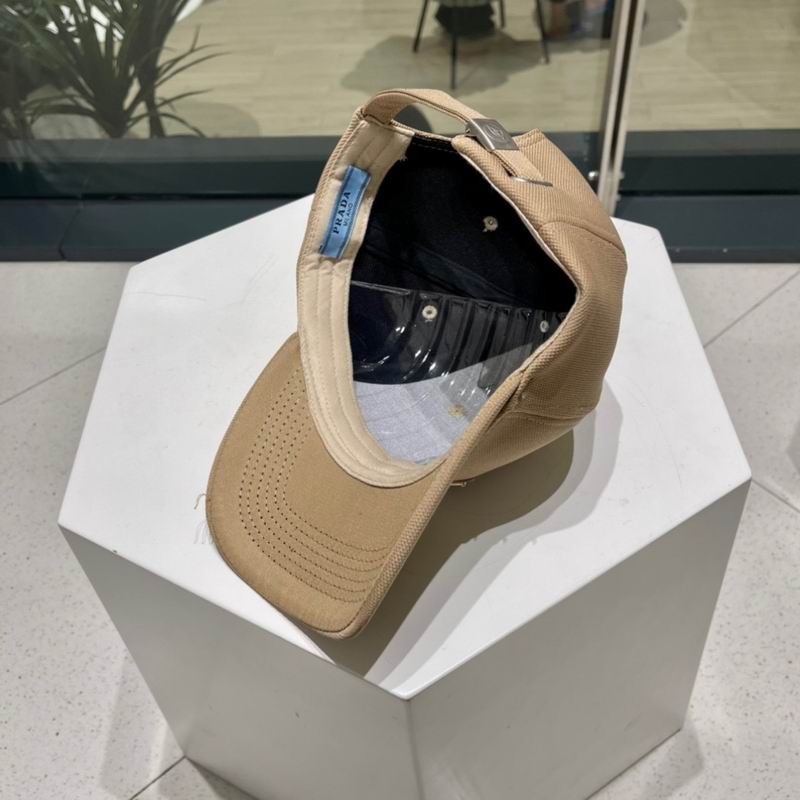 Prada cap (194)