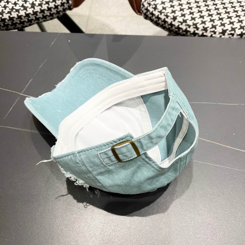 Prada cap (256)