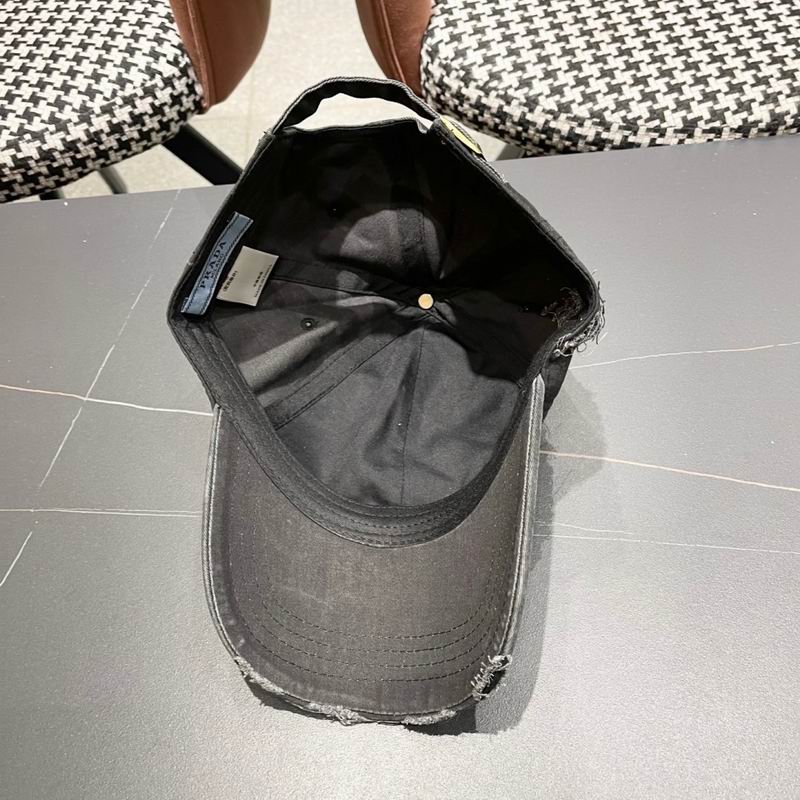 Prada cap (277)