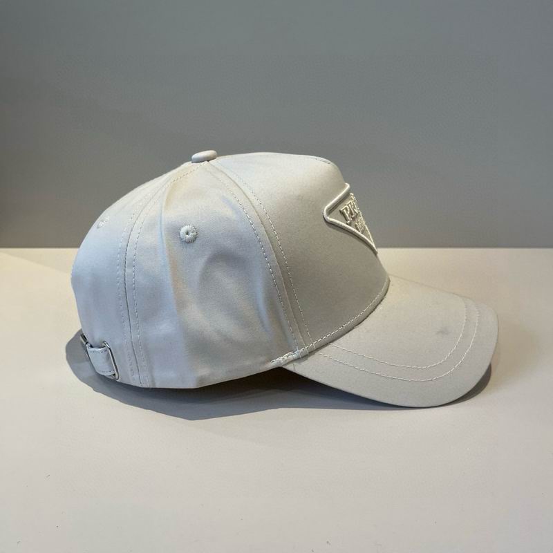 Prada cap dx (4)