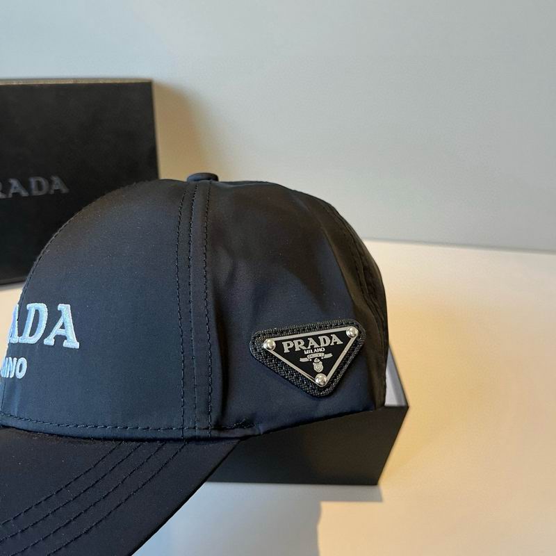 Prada cap dx (60)