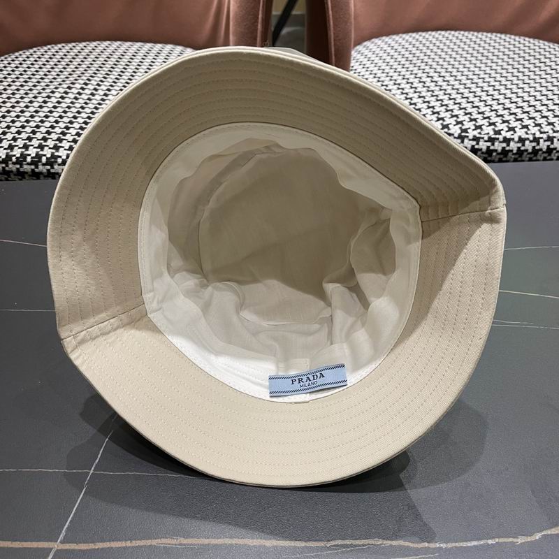 Prada hat (208)