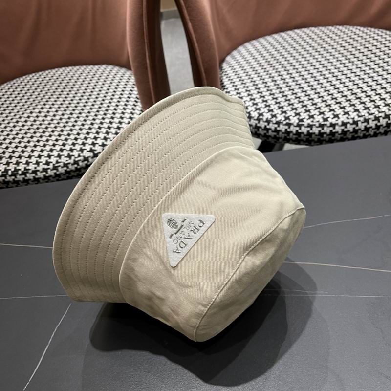 Prada hat (209)