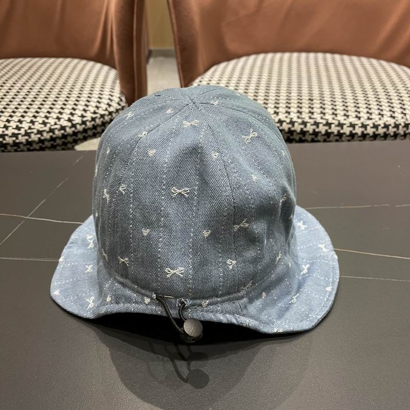 Prada hat (209)