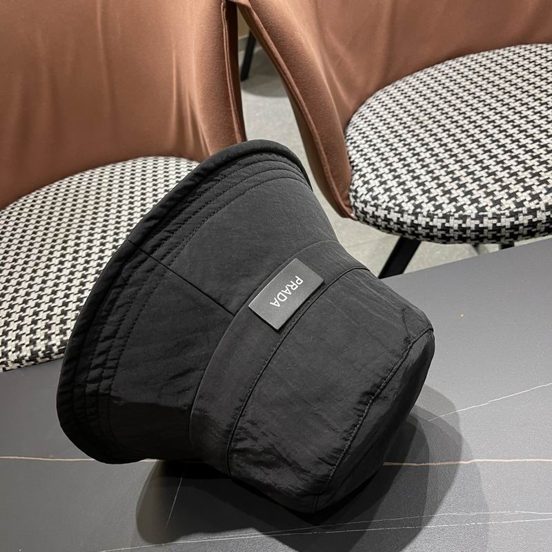 Prada hat (231)