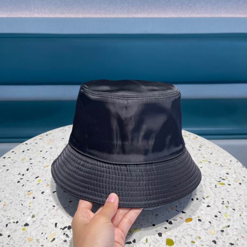 Prada hat (402)