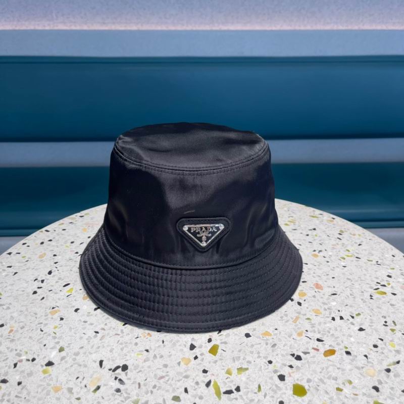 Prada hat (403)