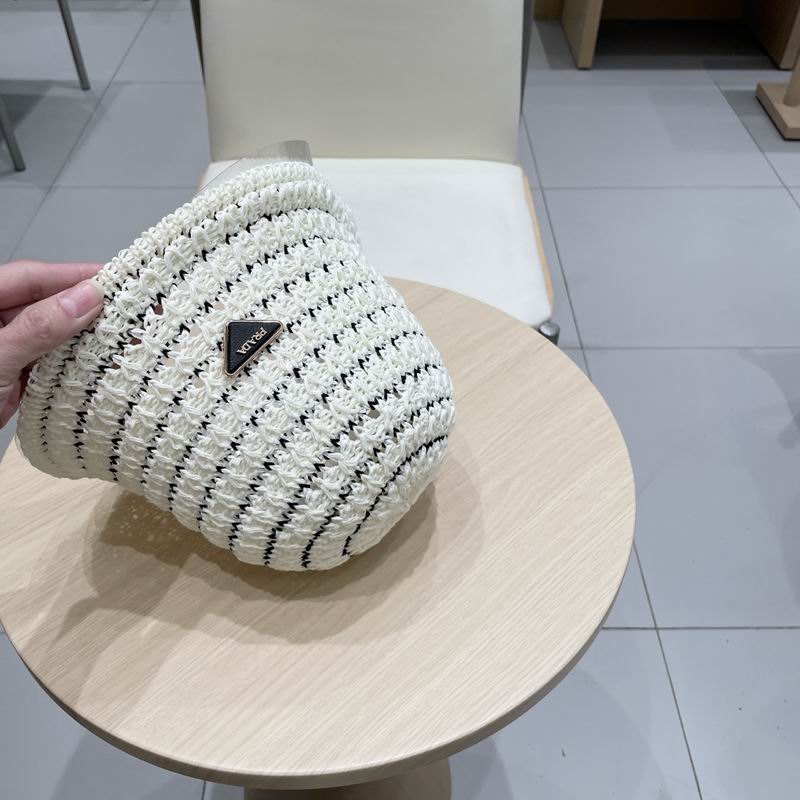 Prada hat (520)